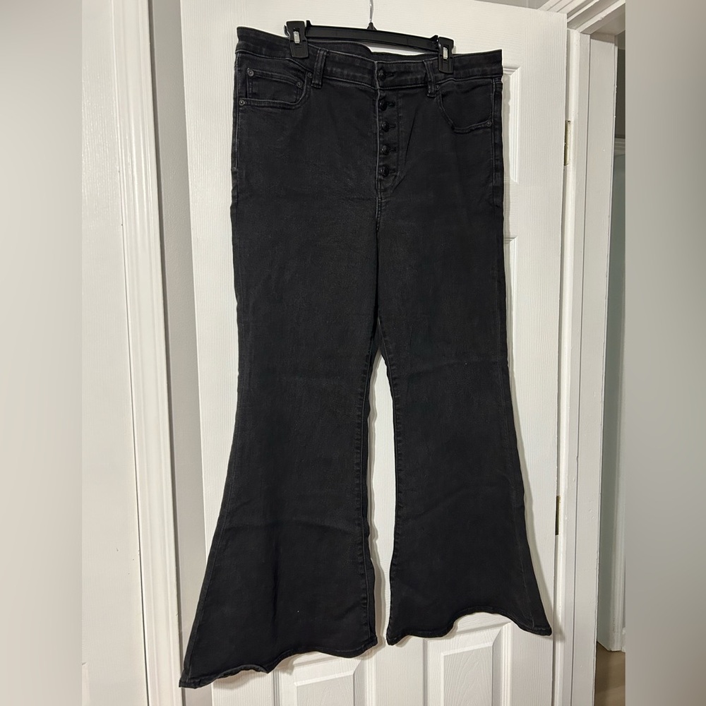 American Eagle Festival Flare Black Jeans